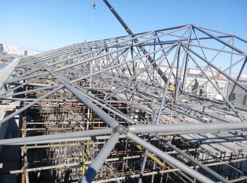 宜都商贸城屋顶网架工程